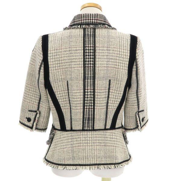 みみさん専用LOUIS VUITTON クリーム色 ジャケット 36 みみさん専用LOUIS VUITTON クリーム色 ジャケット 36 みみさん