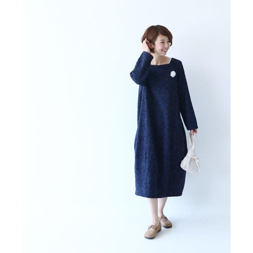 ナチュラルな華やかさを集めて ワンピース カジュアル 上品 ネイビー 刺繍 綿 長袖 ゆったり 紺 ロング 模様 シック チュニック B Sanpo 通販 Yahoo ショッピング