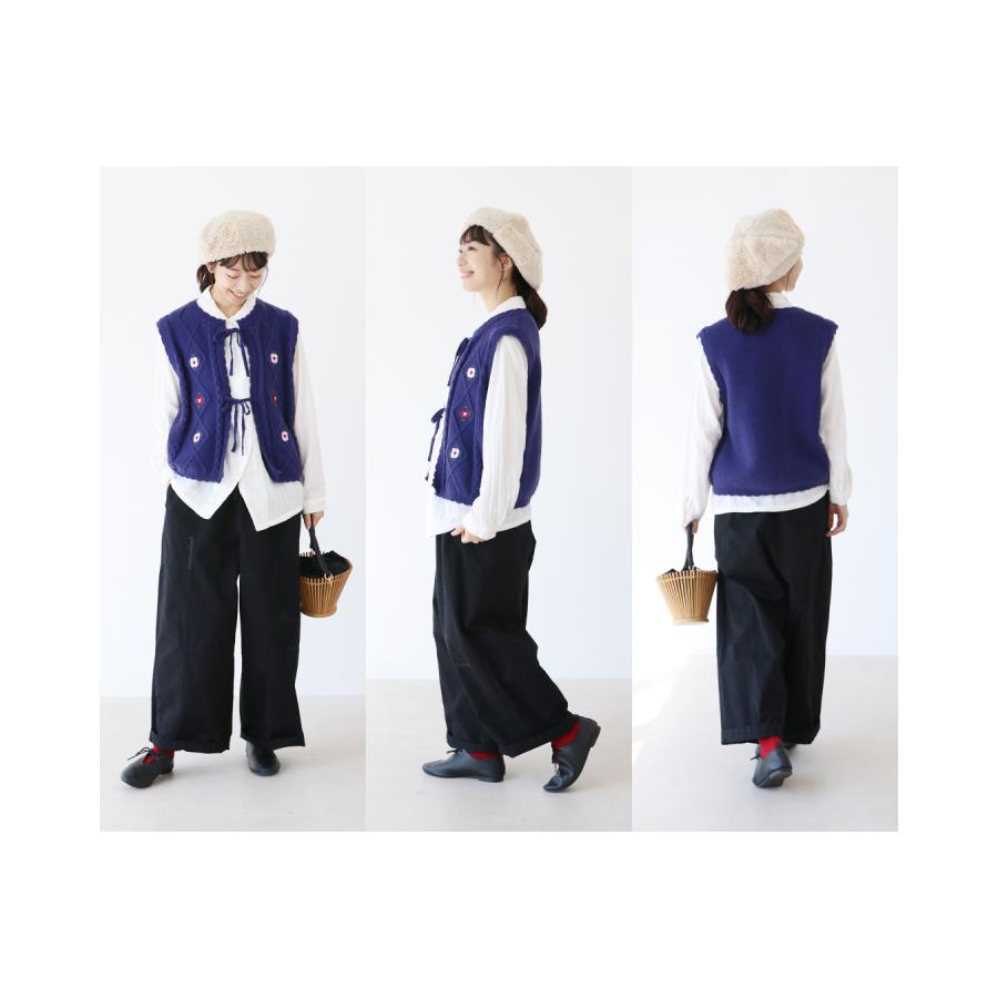 sanpo kuschel ぽつりぽつり花刺繍前開きベスト 返品交換送料 sanpo kuschel ぽつりぽつり花刺繍前開きベスト 返品交換送料