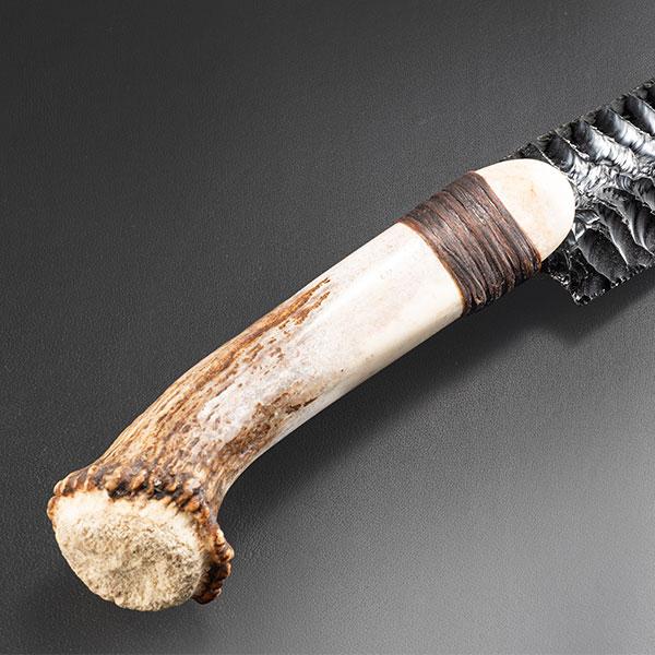 黒曜石のナイフ ○ナイフの一周全てが、刀です。古代人の知恵の