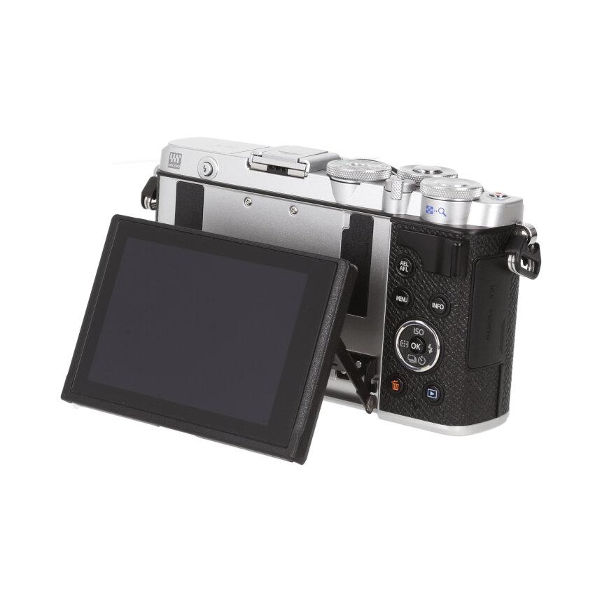 OLYMPUS PEN E-P7 シルバー + 14-42mm EZ ブラック 【A】の画像
