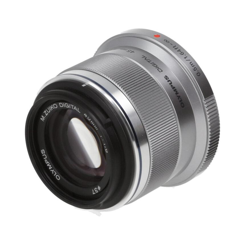 OLYMPUS OLYMPUS M.ZUIKO D 45mm F1.8 シルバー 【AB】 三宝カメラ