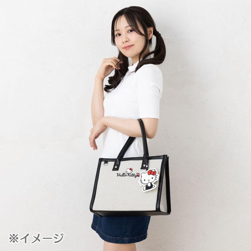 sanrio（サンリオ） シナモロール チャーム付きスクエアトートバッグ