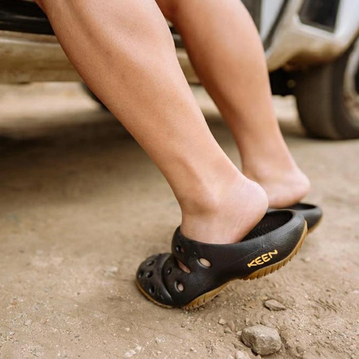 KEEN Magnet/Black Yogui サンダルリカバリー27cm KEEN キーン ヨギ サンダル グロッグタイプ リカバリー アフター