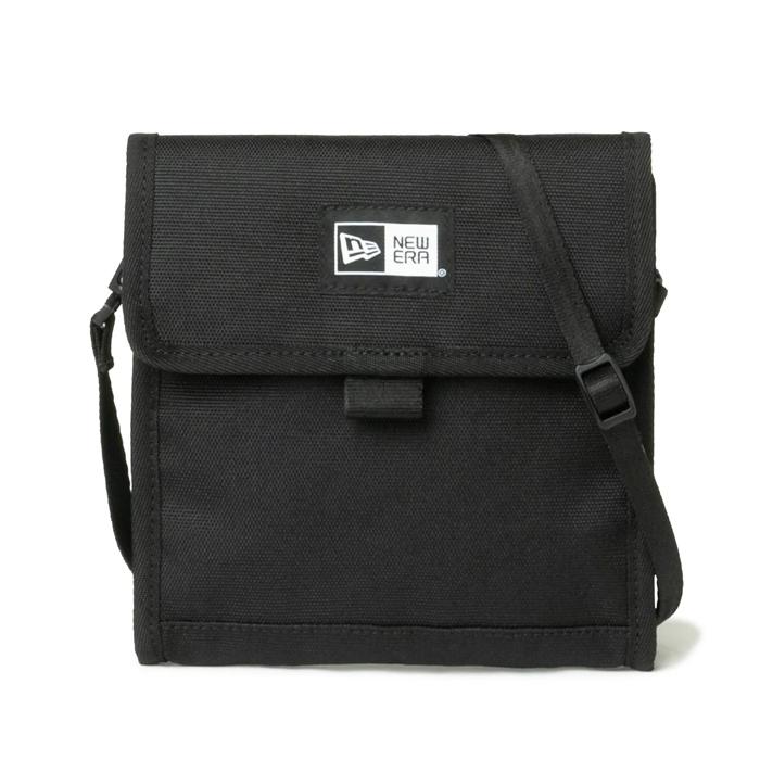 NEW ERA スポーツバッグ　ブラック NEW ERA/ニューエラ CAMPAS PACK 35L フラッグ モノグラム