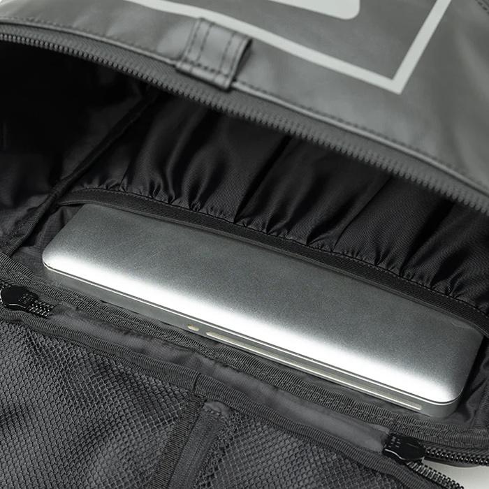 ニューエラ リュック かばん バックパック ユニセックス 大きめ 多機能 無地 ブラック 黒 ストリート NEW ERA 46L A4対応の画像