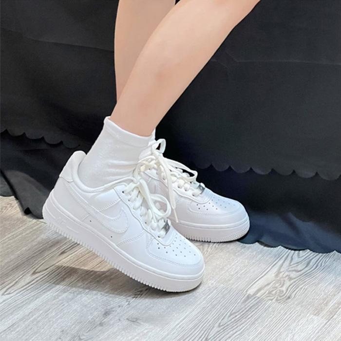 NIKE（ナイキ） レディース スニーカー エアフォースワン エアフォース