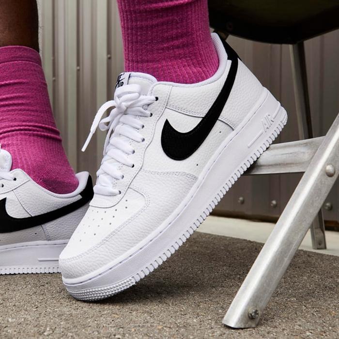 NIKE（ナイキ） エアフォースワン スニーカー メンズ レディース
