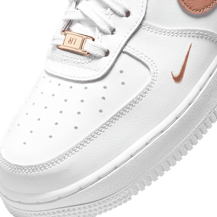 NIKE（ナイキ） スニーカー 厚底 レディース エアフォース1
