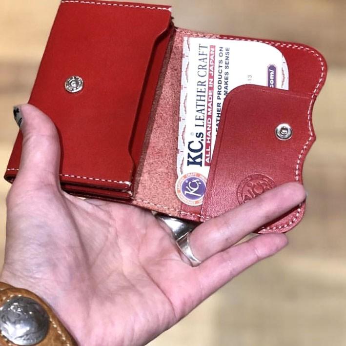 KC,s（ケイシイズ） KC'S カウハイドレザー カードケース プレート1