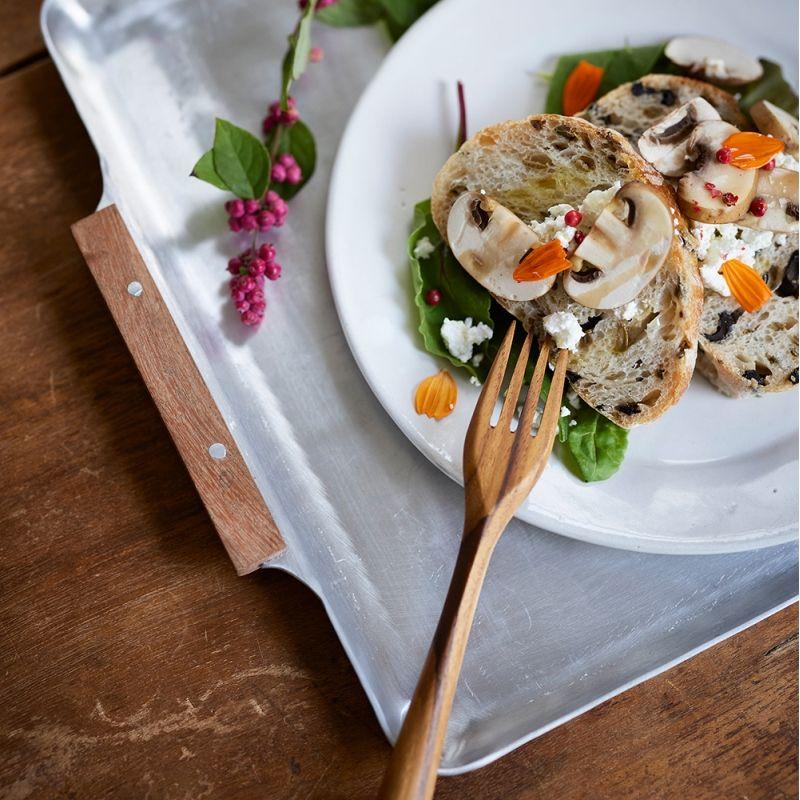 ノスタルジックな木の持ち手のアルミトレー (L) アルミトレー 天然木