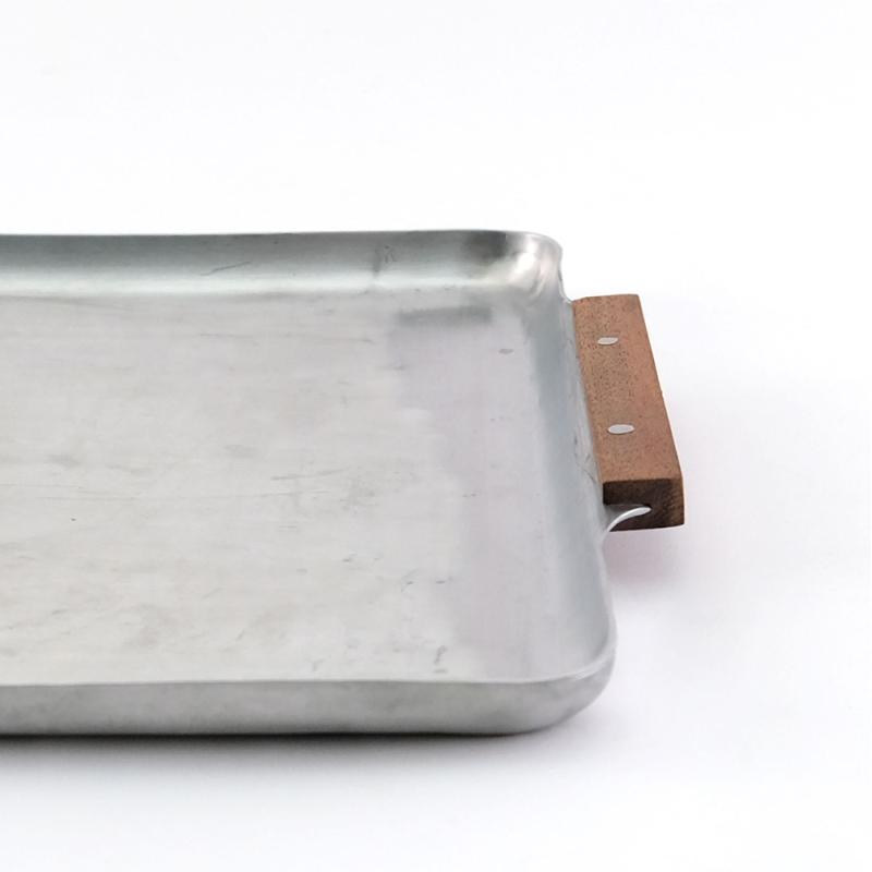 ノスタルジックな木の持ち手のアルミトレー (S) アルミトレー 天然木