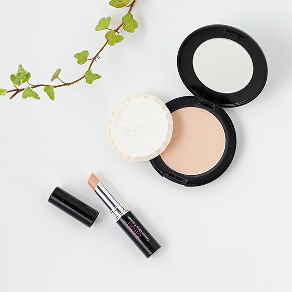 バブーボーテ フィニッシングクリアーパウダー 14g コンパクトSET メイクアップ フェイス用 カラーレス 植物由来 お化粧 サラサラ |  | 01