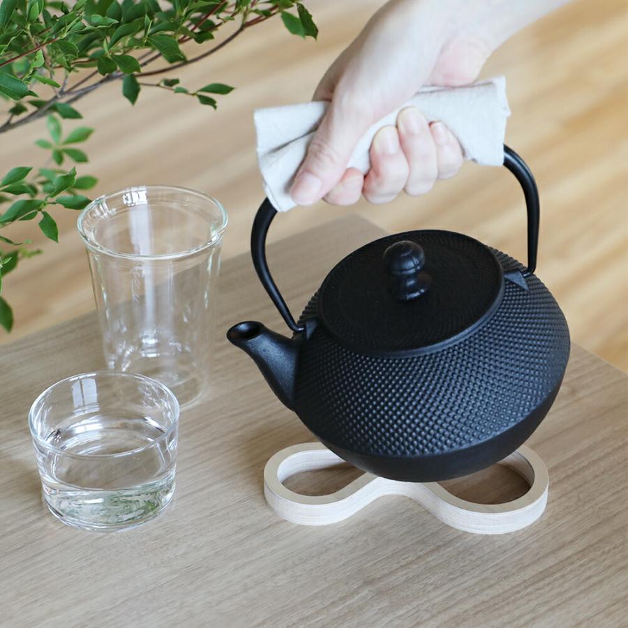 岩鋳（IWACHU） 南部鉄器 鉄瓶 7型アラレ IH対応 日本製 黒焼付 0.9L