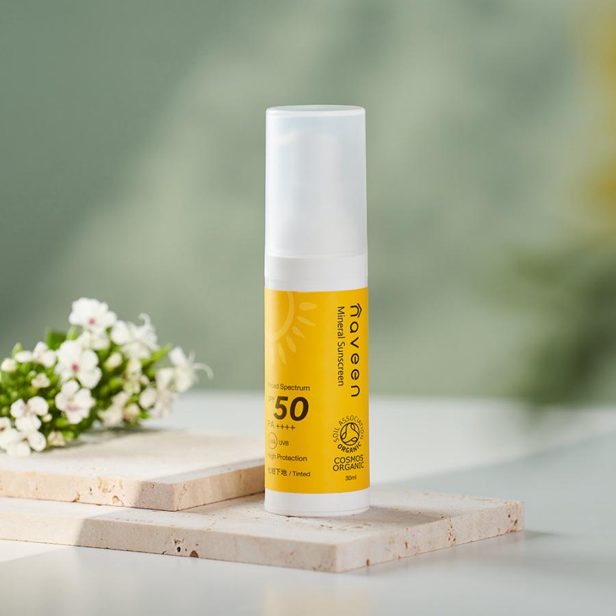日焼け止め 化粧下地 ナヴィーン ミネラルサンスクリーン SPF50 PA++++