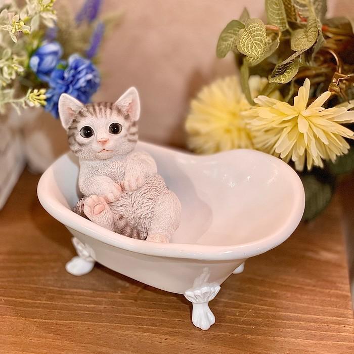イタリア　リアル猫 ネコ　ねこ　キャット　サバトラ　置物 オーナメント オブジェ キャットオーナメント サバトラ バスタブ キトン キティ 子猫 置物