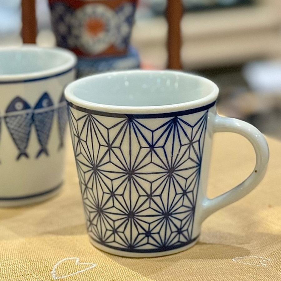 染付陶器 マグカップ コーヒーカップ 湯呑み 麻葉 陶器 麻 麻模様 麻の葉紋様 和風 和柄 おしゃれ ギフト モダン 和 19lh57 Ze Cup 三和ポチット 通販 Yahoo ショッピング
