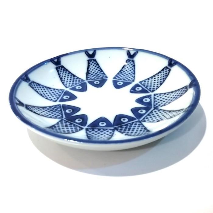 染付陶器 小皿 豆皿 ソーサー 醤油皿 しょう油皿 連魚 陶器 魚 さかな
