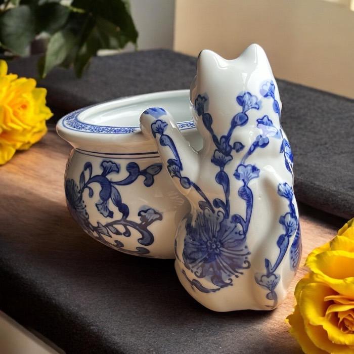 猫付き魚缶 金魚 青花 水鉢 めだか鉢 ビオトープ 水草 ガーデニング 庭