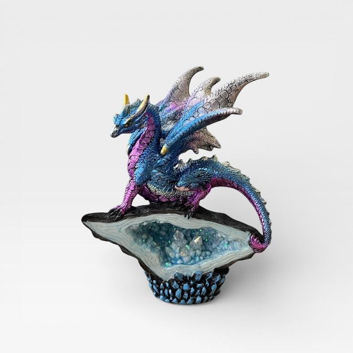 ファンタジックドラゴン クリスタルを守るドラゴン 龍 竜 青 水色