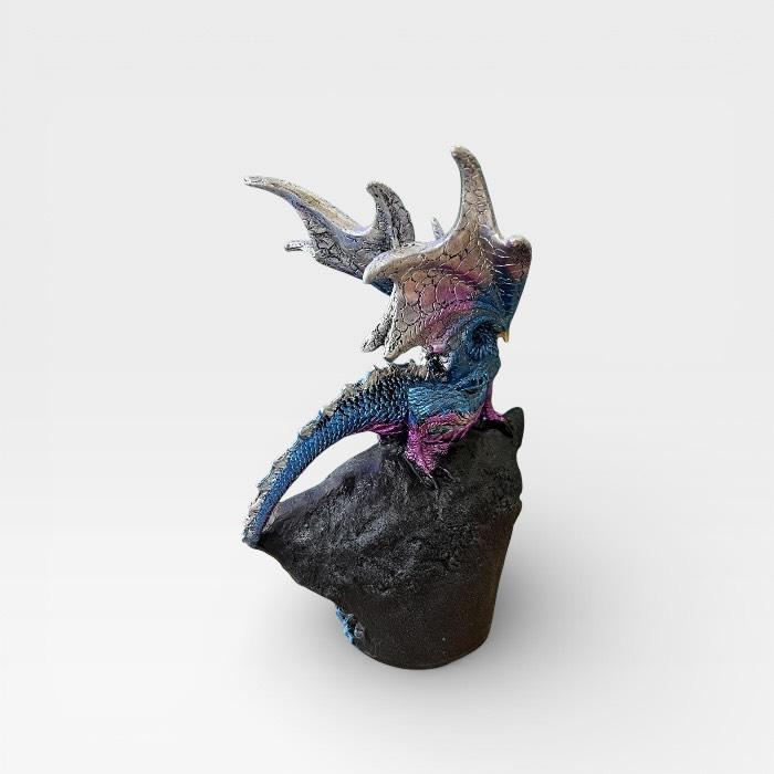 ファンタジックドラゴン クリスタルを守るドラゴン 龍 竜 青 水色