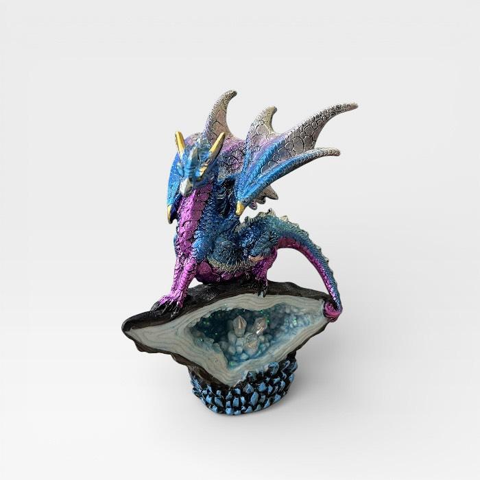 ファンタジックドラゴン クリスタルを守るドラゴン 龍 竜 青 水色