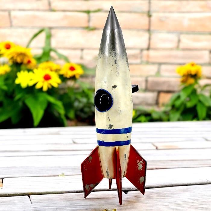 大きなロケット ブリキ製 ガーデニング レトロ お庭づくり 園芸
