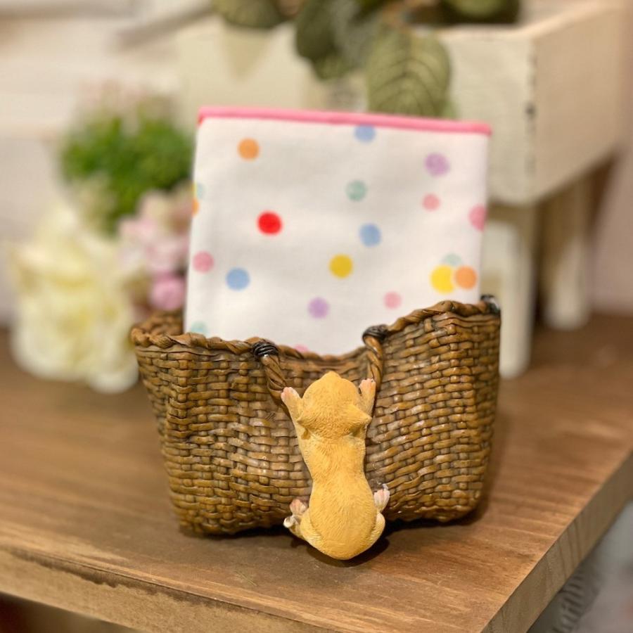 バスケットにじゃれる猫ちゃん 猫雑貨 ねこ ミニチュアアニマル