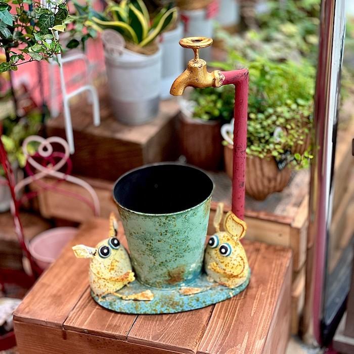 ダルメシアン　陶器製　置物　フラワーポッド　プランター アニマルプランター 水道 蛇口 フラワーポット 鉢カバー ガーデニング