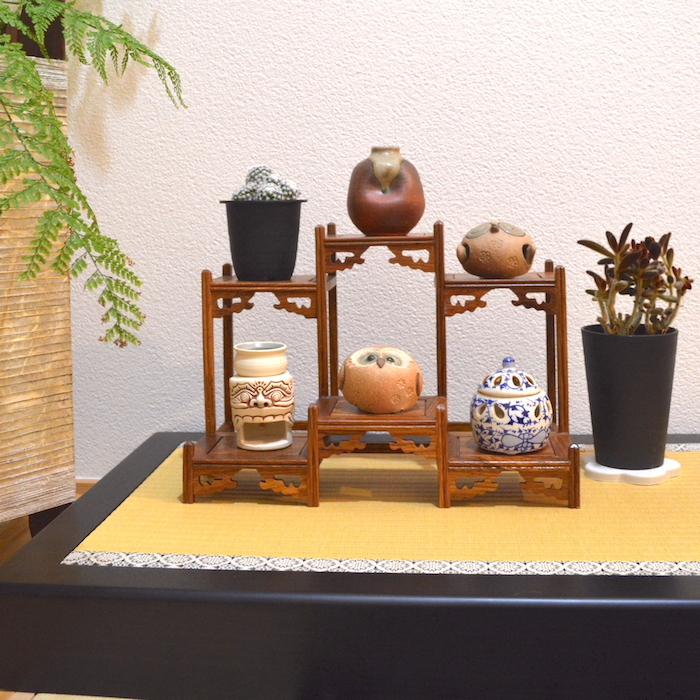 ★送料込み★ 飾り棚 シェルフ 収納 工芸品 和製家具 レトロ 珍品棚 飾り棚 小棚 木製 シェルフ 収納ラック 茶器 花器 オブジェ