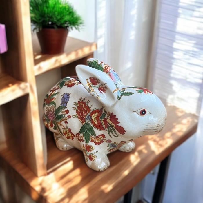 手描き陶器 オブジェ 貯金箱 うさぎ 赤絵 兎 ウサギ 上品 シンプル
