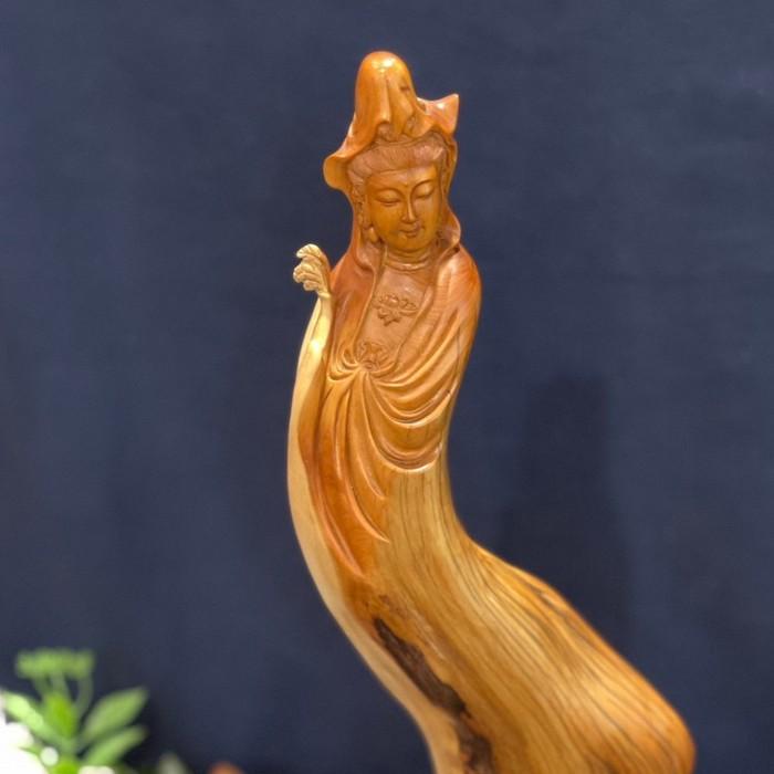 柏木精細彫刻高台自在観音菩薩 D-40 崖柏観音 観音菩薩 観音様 観世音菩薩 観自在菩薩 救世菩薩
