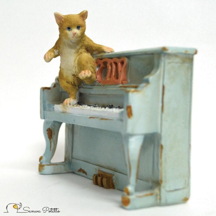 茶トラ猫 ねこ ネコ レトロ アンティーク風 ピアノと猫 昭和レトロ