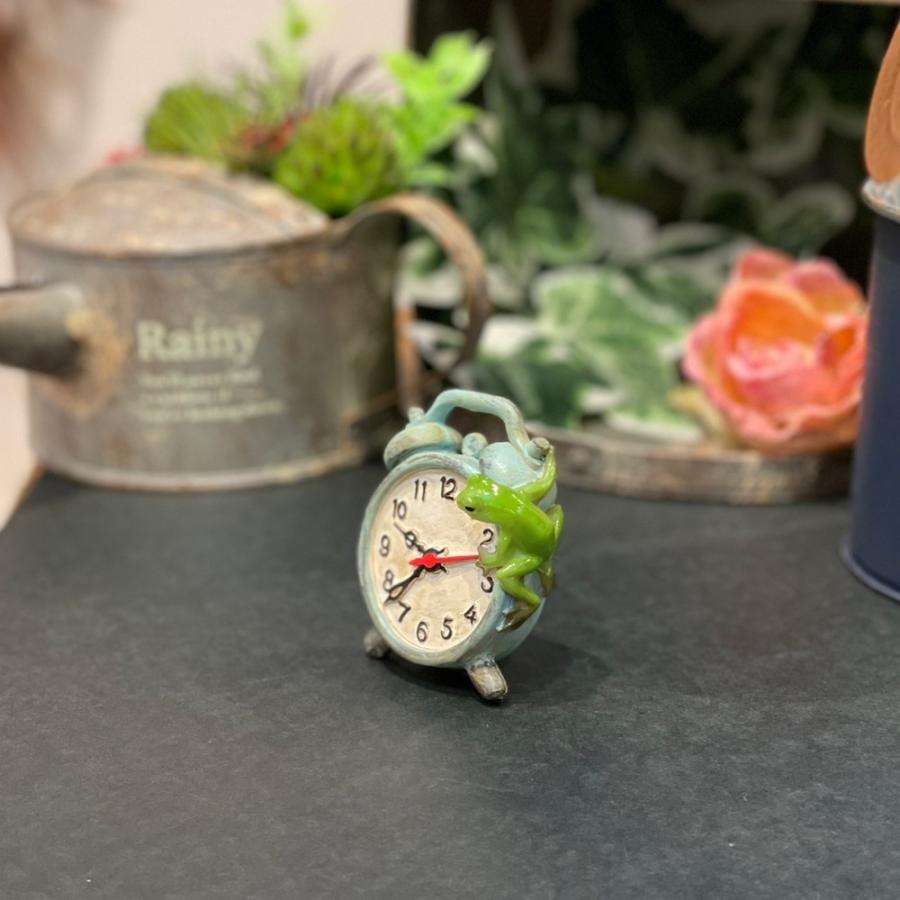 カエル レトロ アンティーク風 昭和レトロ 置物 目覚まし時計 蛙