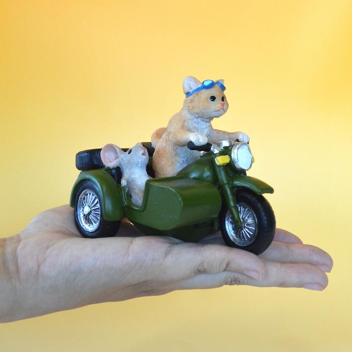猫 ねこ ネコ 茶トラ猫 バイクサイドカー ミニチュアアニマル 置物