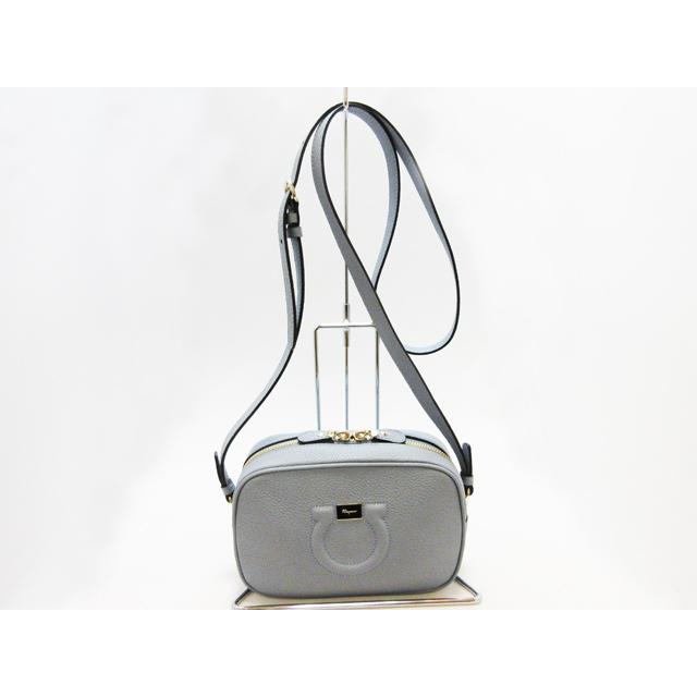 サンワワールドの 期間限定セール フェラガモ Ferragamo ミニ ショルダーバッグ レディース シティ ガンチーニ カメラバッグ 21 H006 Sky ブルー系 新品 ならyahoo ショッピング ランキングや口コミも豊富なネット通販
