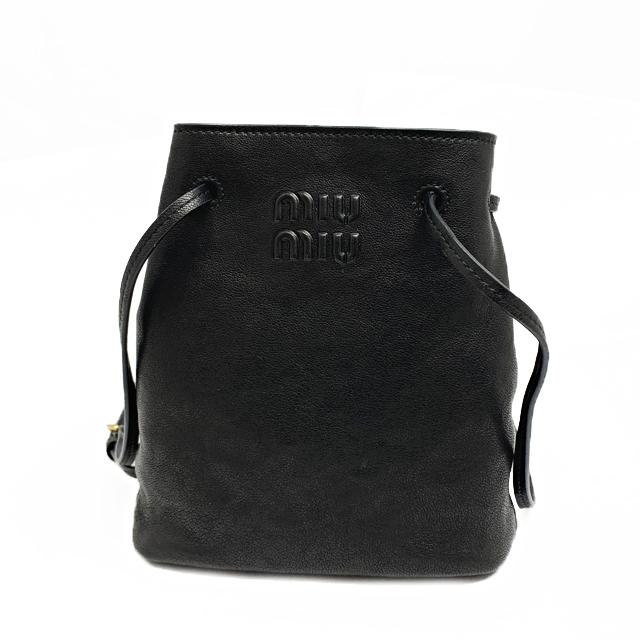 美品！！miumiu ナッパレザー ミニバッグ　黒 新品】ミュウミュウ MIUMIU ショルダーバッグ ナッパレザー ミニバッグ
