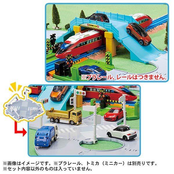 トミカワールド トミカタウン 踏切・陸橋・交差点どうろセット 爆買