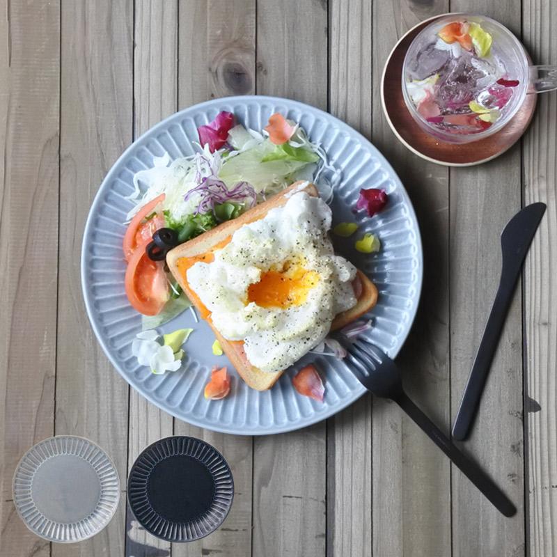 目玉焼きが映える皿