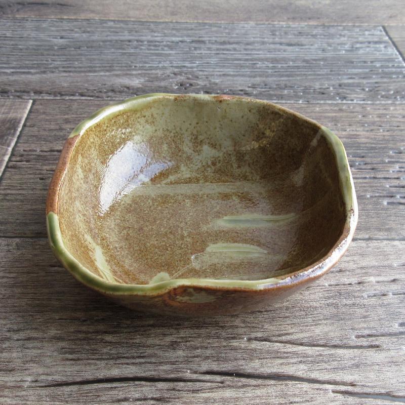 小鉢 角鉢 14.3cm 和食器 日本製 スクエア 四角い器 手造り 美濃焼