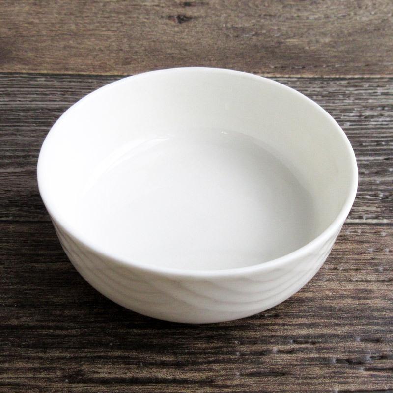 ボウル 白い食器 中鉢 乳白色 ミルク色 アイボリー サラダボウル
