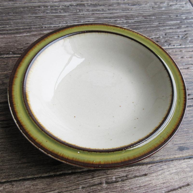 いちごとレモンのストーンウェア皿 いちごとレモンのストーンウェア皿