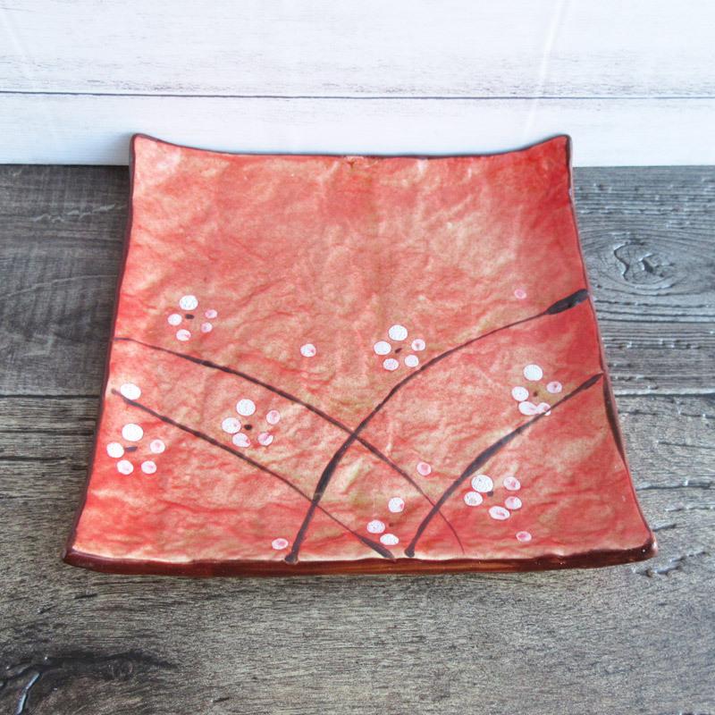 角皿 正角皿 貫入あり 赤色 梅の花 花柄 和風 四角いお皿 スクエア