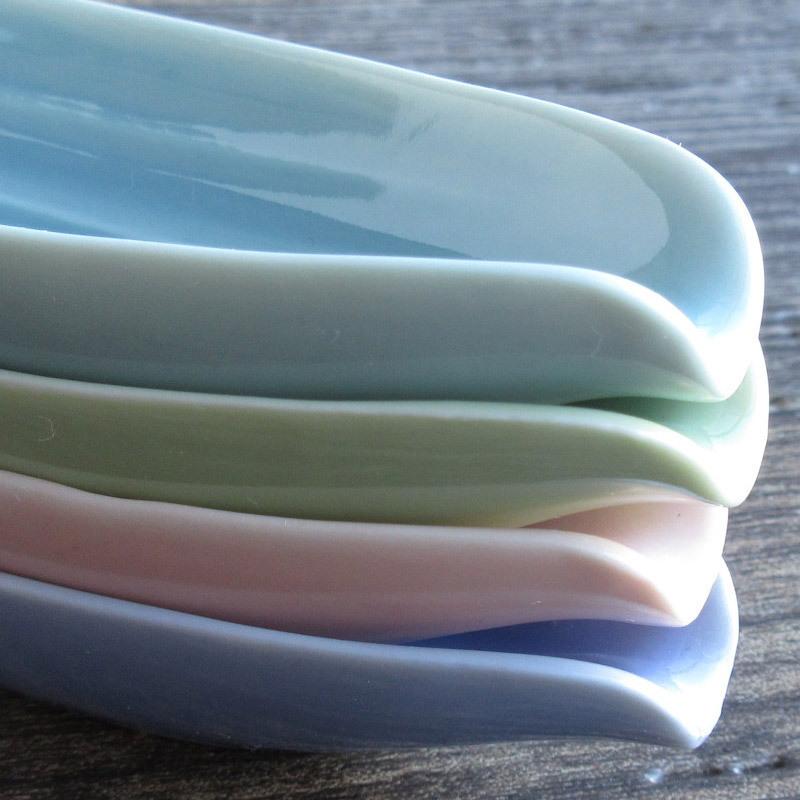 小皿 小付 小さなお皿 和食器 薬味入れ 笹の葉 舟形 グリーン ピンク