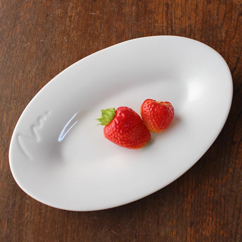 ホワイト オーバルプレート 小 18.8cm / 白い食器 持ちやすい 洋食器