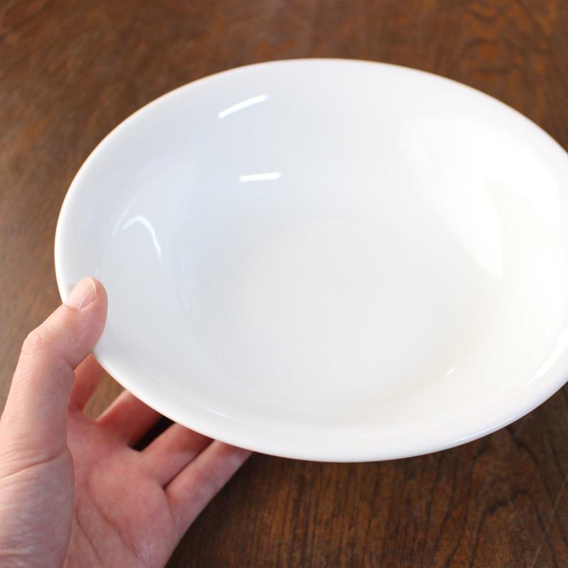 サラダボウル ホワイト 鉢 20cm 陶磁器 反り型 白い器 カフェ風食器