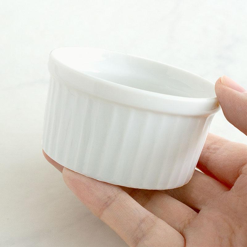 ココット 7cm前後 （サイズ・裏の形状・色味おまかせ) 白 ホワイト 浅