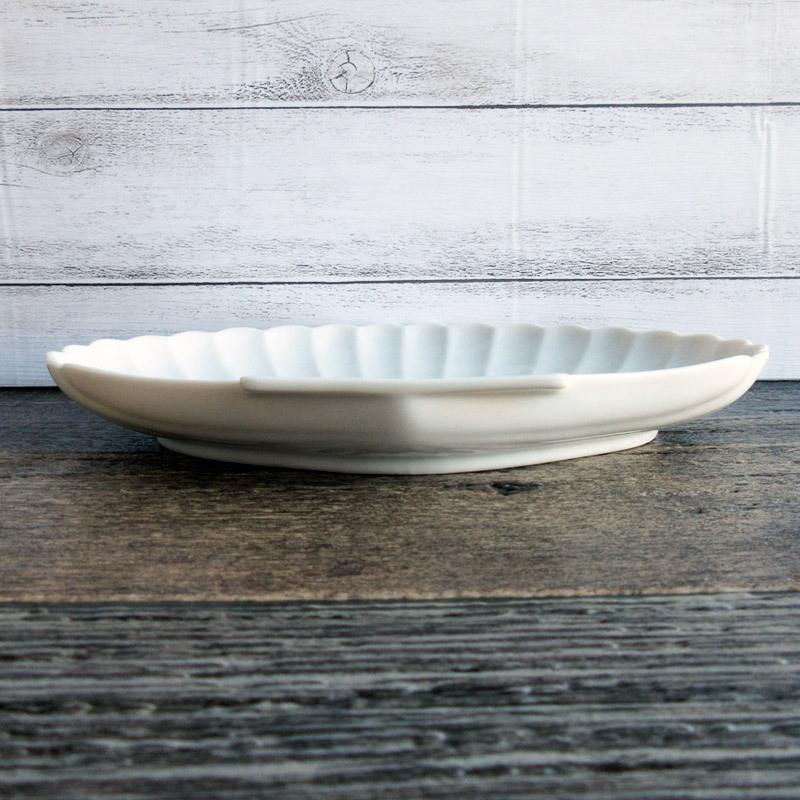 白い食器 シェル型大皿 23.3cm / ホワイト シェルプレート 貝の形 大皿
