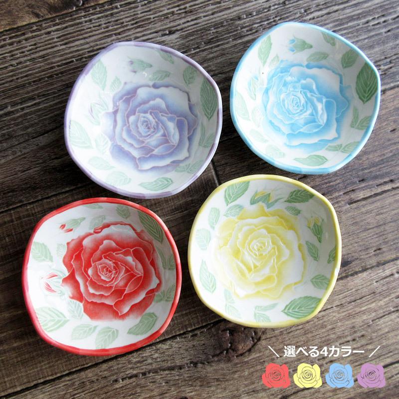 赤い花模様の陶器ボウル ポーランド 陶器 食器 ペットボウル 赤い花柄 マニュファク