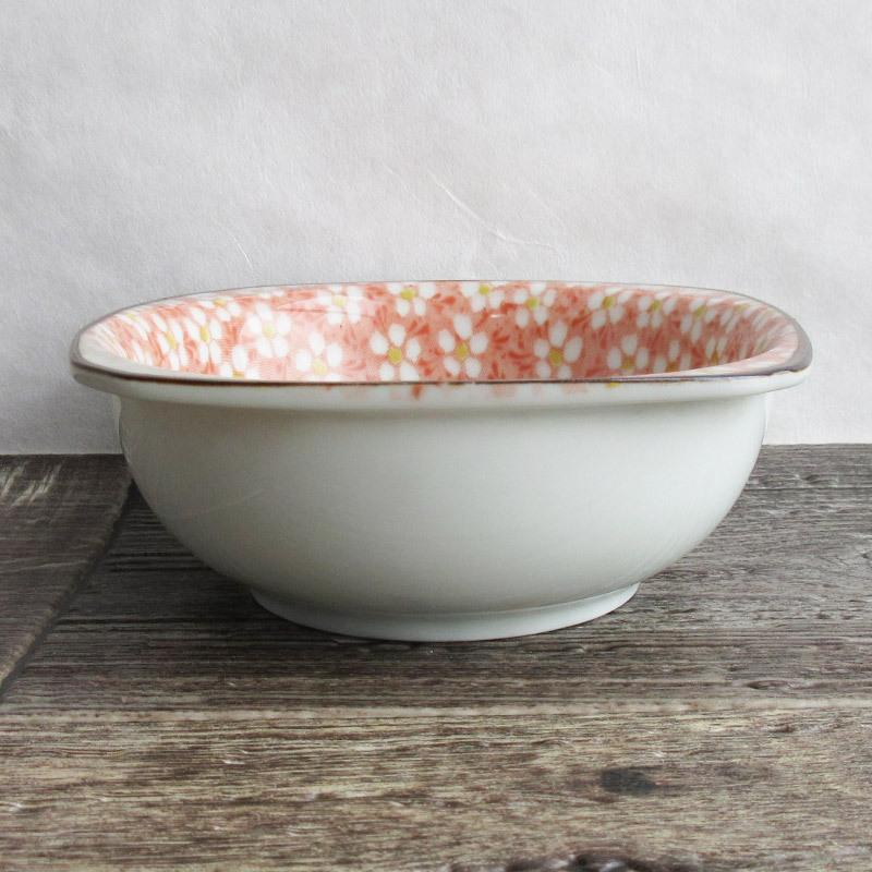 小鉢 ボウル 四角い器 日本製 小花柄 梅 春の器 茶線 陶磁器 レッド